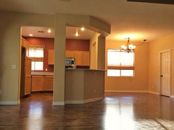 4th image of 1037 Whispering Birch Ave