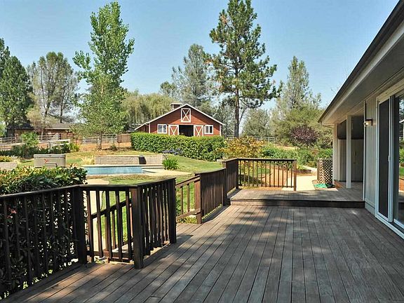 3rd image of 12190 Little Pond Ln