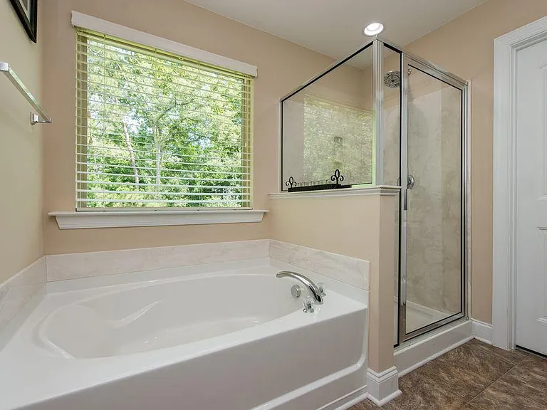3237 Sunbright Ln — Photo 11