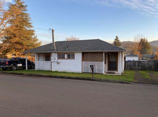 776 E 4th Ave, Sutherlin, OR 97479