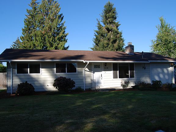 2nd image of 1116 13th St SE