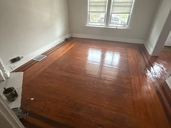 4th image of 527 N West St