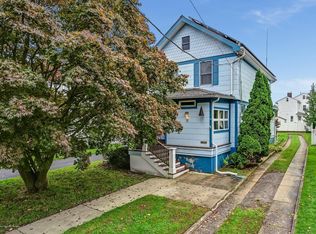 8 Elm Pl, Red Bank, NJ 07701