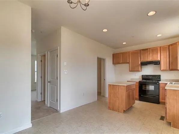 1167 Ledge Dr, York, PA 17408