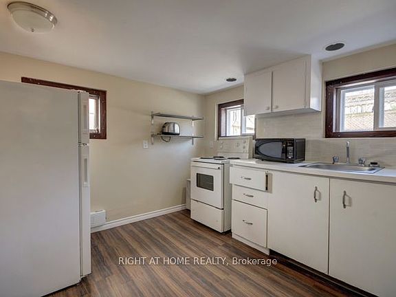 5th image of 26 Victoria St #1