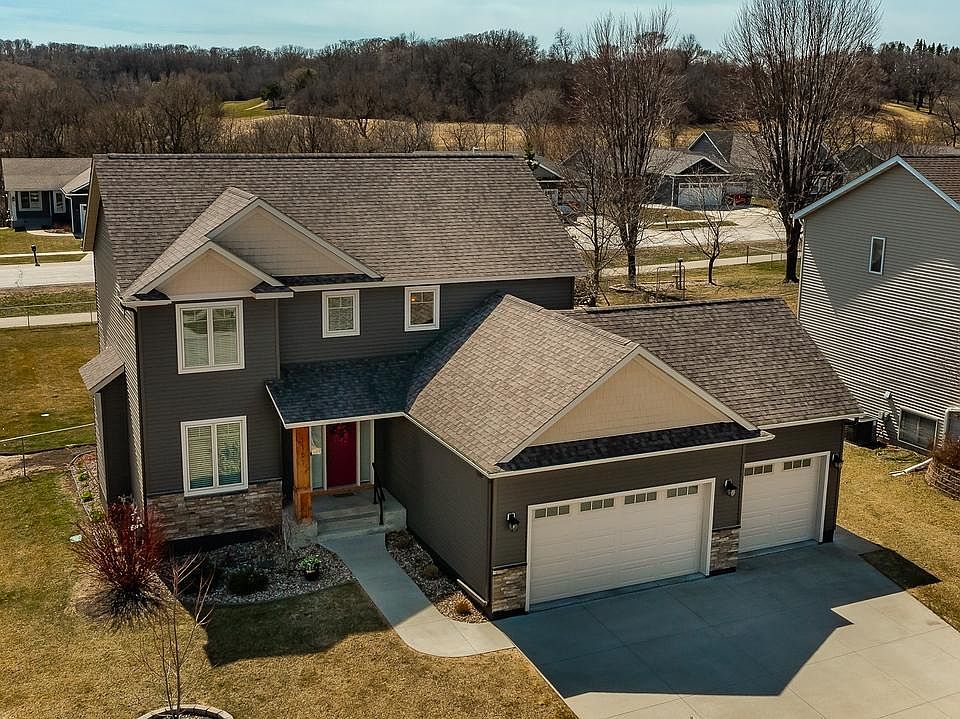 1st image of 1151 Golfers Ct SE