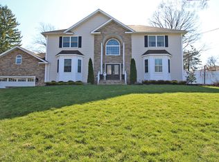 2 Mountainview Rd, Clark, NJ 07066