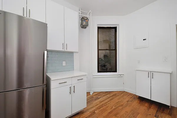 Rented by Aether Property Group | media 19