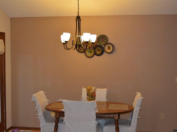 4th image of 206 Yorktown Dr