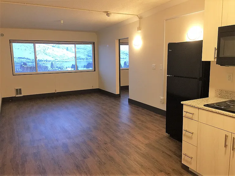 726 N Markeson St — Photo 4