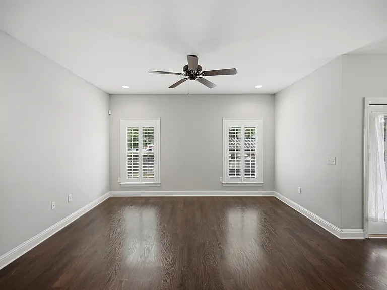 1874 Edge Ave — Photo 23
