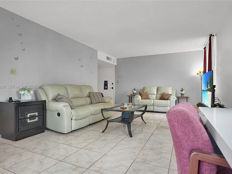 16558 NE 26th Ave #2A — Photo 13