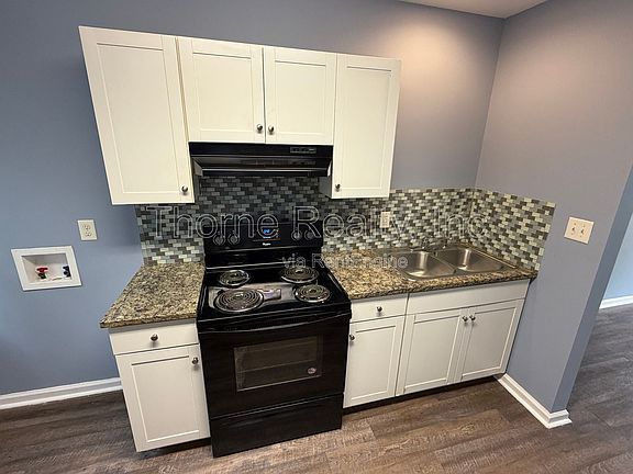 4th image of 704 Pinehaven Dr