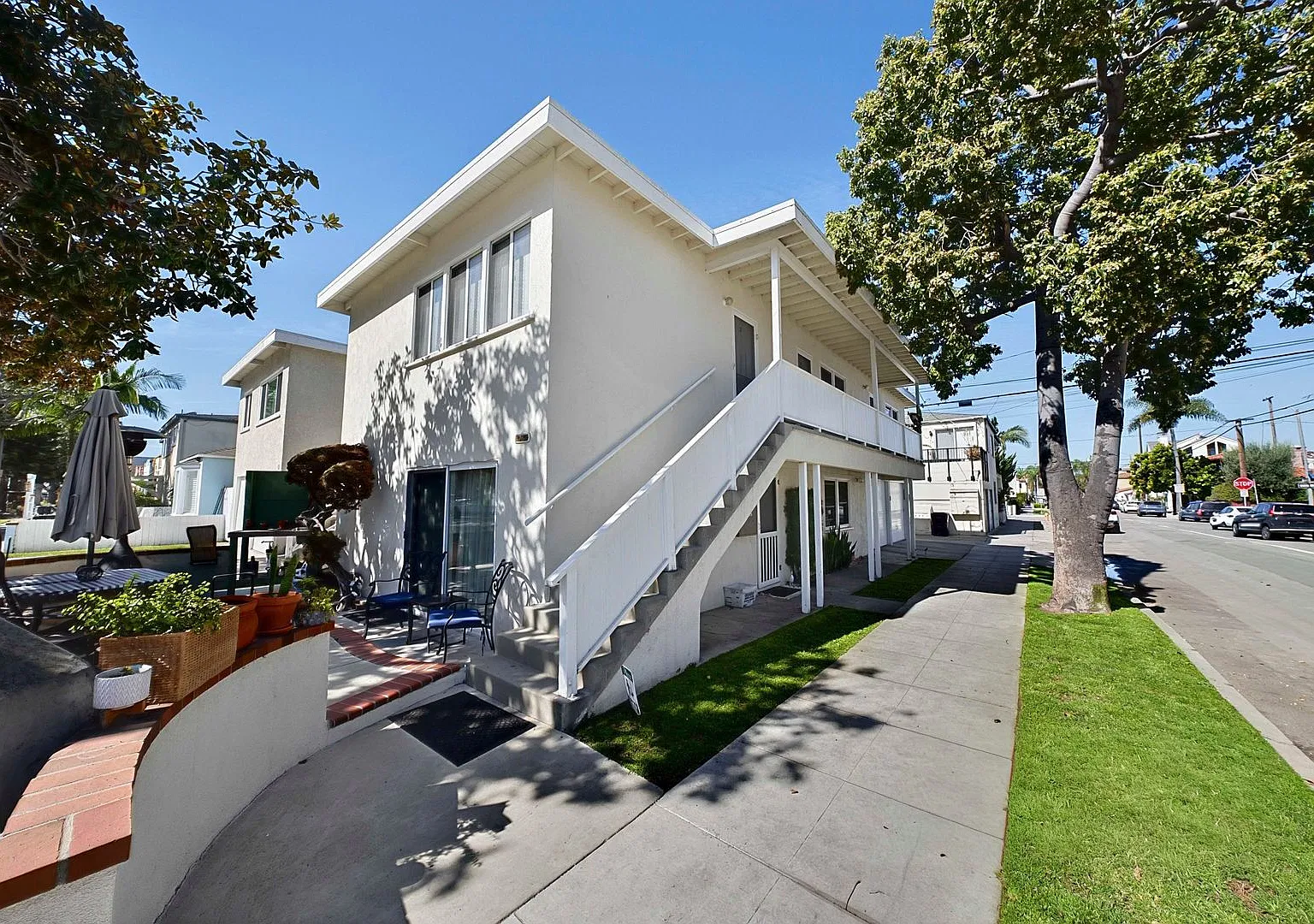 75 Glendora Ave — Photo 2