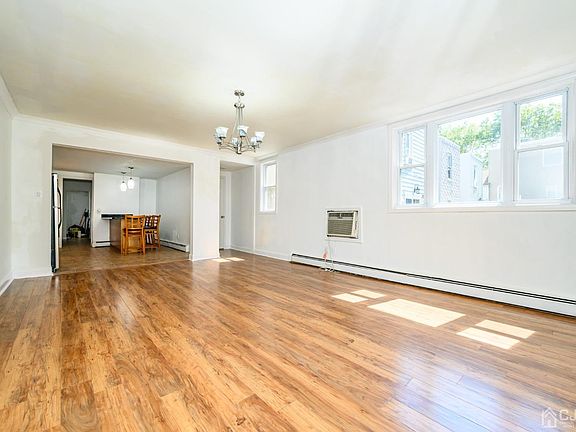 5th image of 211 Bergenline Ave