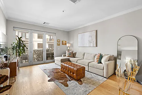 1200 Grand St Photo 1