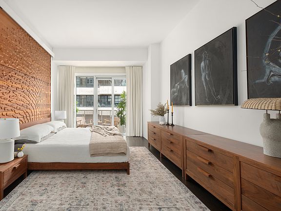4th image of 519 W 23rd St APT 6