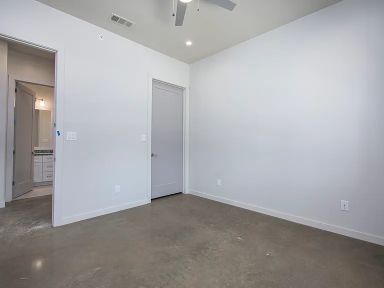 2201 Arbrook — Photo 18