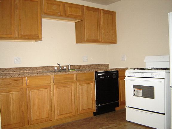 4th image of 3825 Sheffield Ln