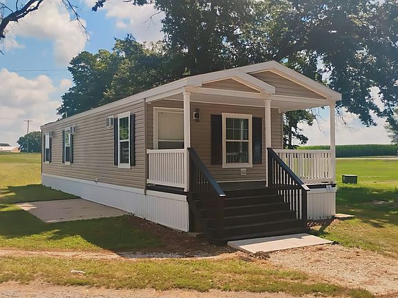 2nd image of 1100 W Locust St Lot 1