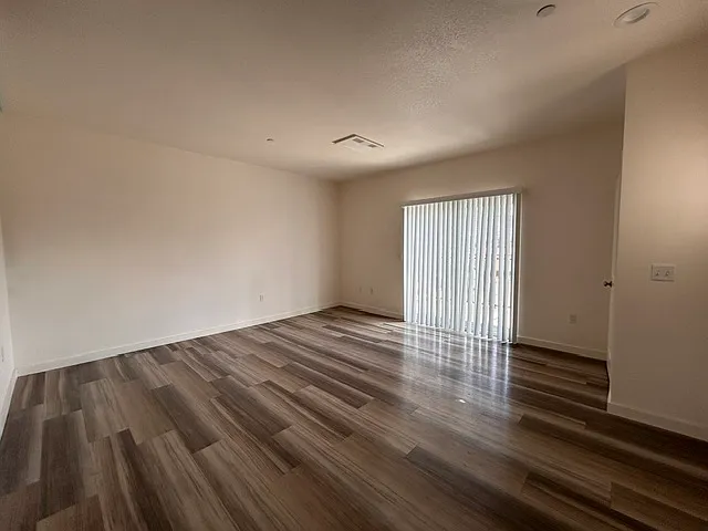 2 bed, 798 sqft, $1,495 — Photo 2
