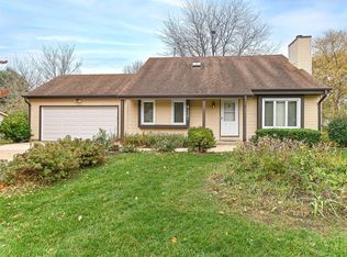 4127 W Southwood DRIVE, Franklin, WI 53132