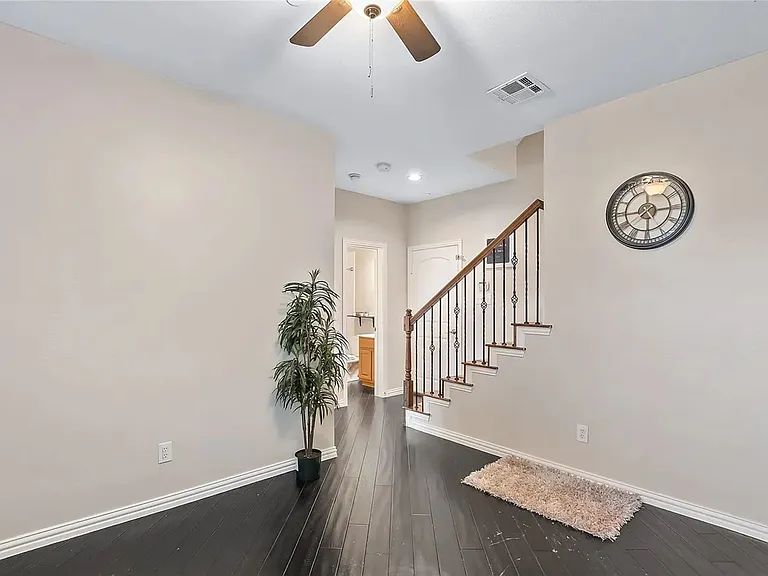 1347 Chase Ln — Photo 25