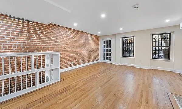 2nd image of 542 Lexington Ave #1