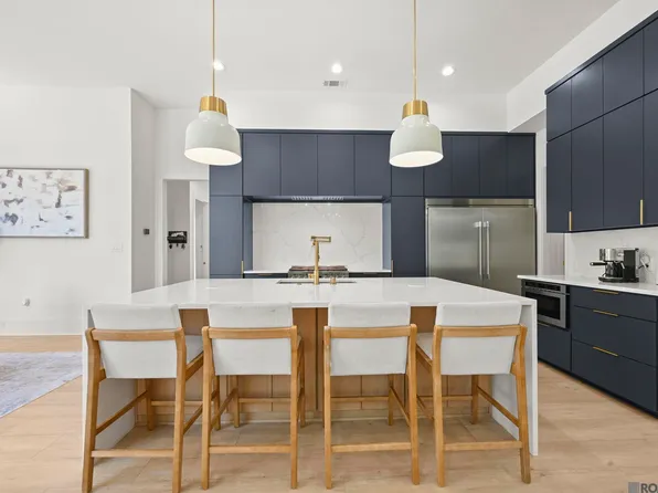 43345 Collyns Cv, Prairieville, LA 70769