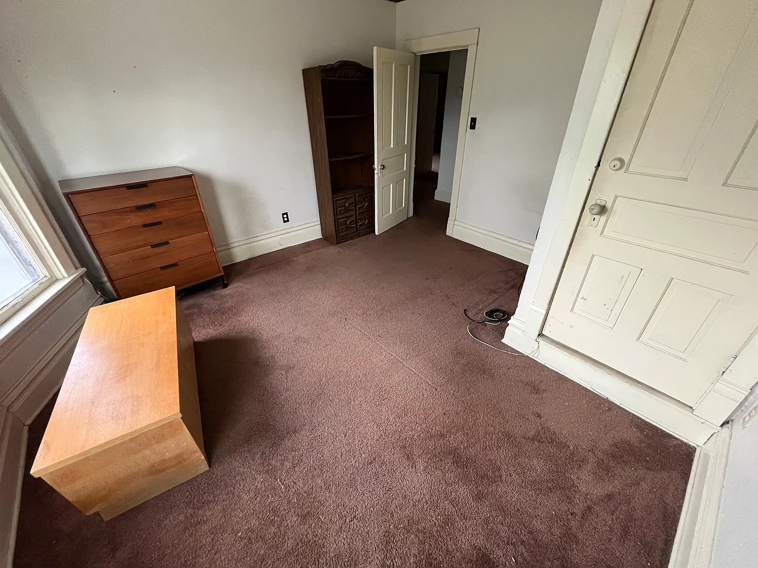 4 bed, 5740 sqft, $1,400 — Photo 3
