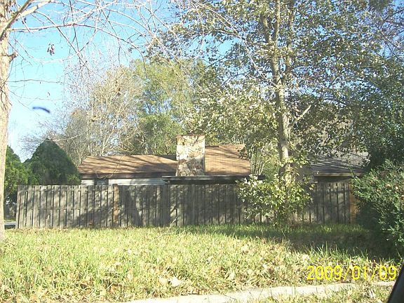 3rd image of 8320 Meadow Bend Ct