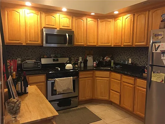 Rented by R New York | media 23