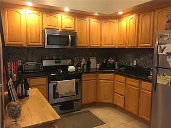 Rented by R New York