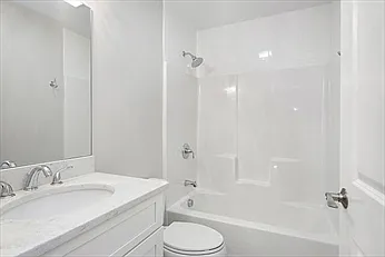 20B Hawthorne St #B — Photo 5