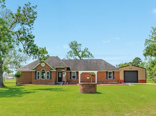 154 Horse Shoe Trl, Angleton, TX 77515