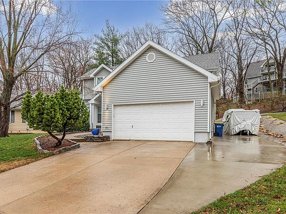 2nd image of 304 Lancelot Dr