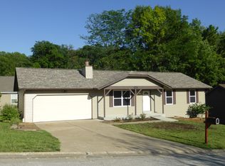 405 Oak Pl, Lake Saint Louis, MO