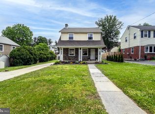 715 E Manoa Rd, Havertown, PA 19083