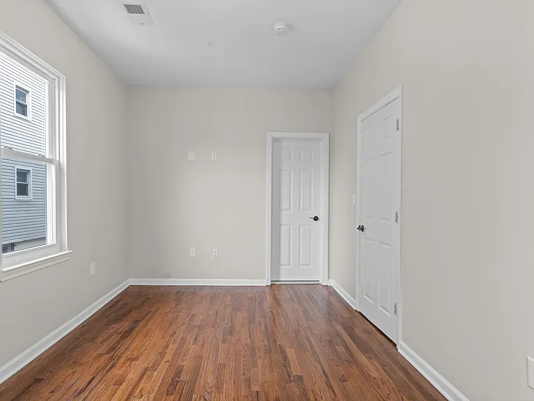 178 Union Ave — Photo 10