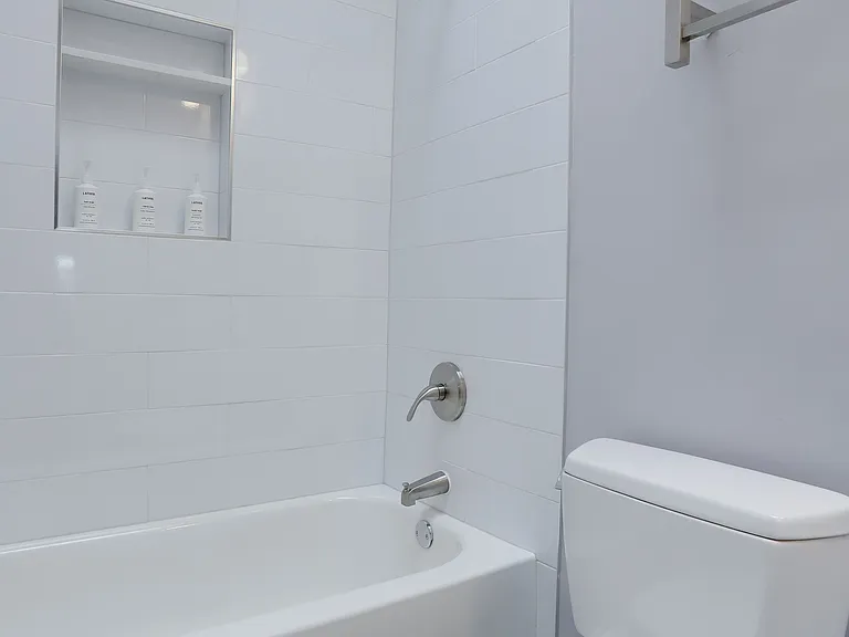 1715 19th St NW #8 — Photo 13