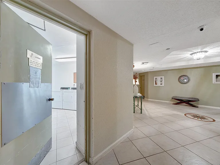 1100 Saint Charles Pl #708 — Photo 37