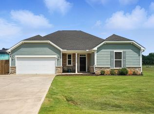 25 Harlow Ct, Fuquay Varina, NC 27526