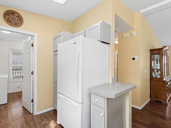 5th image of 1810 Paddock Ct