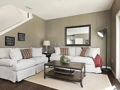 4 bed, 1694 sqft, $2,475 — Photo 4
