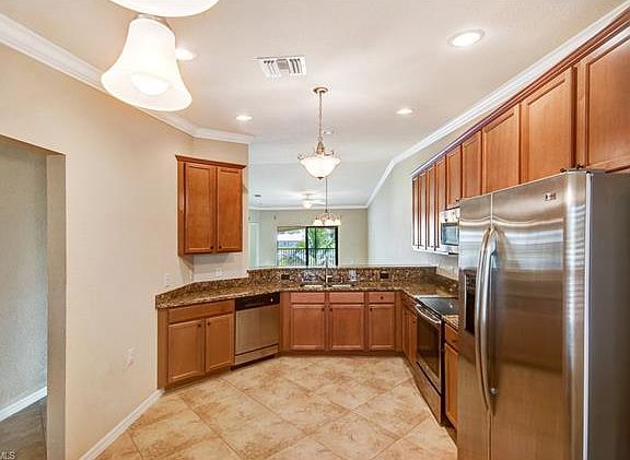 4th image of 9840 Venezia Cir Unit 821