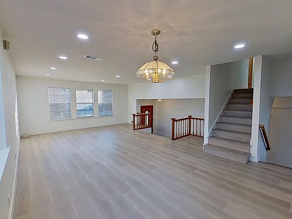 4th image of 5913 E Tiber Dr