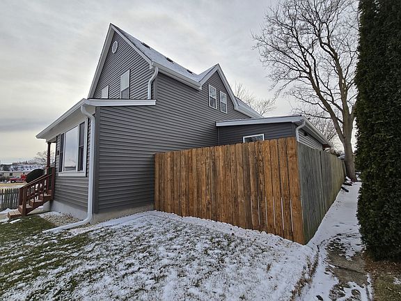 4th image of 2228 Lewis Ave