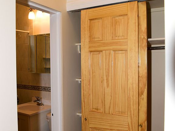 3rd image of 2261 27th St APT 2A