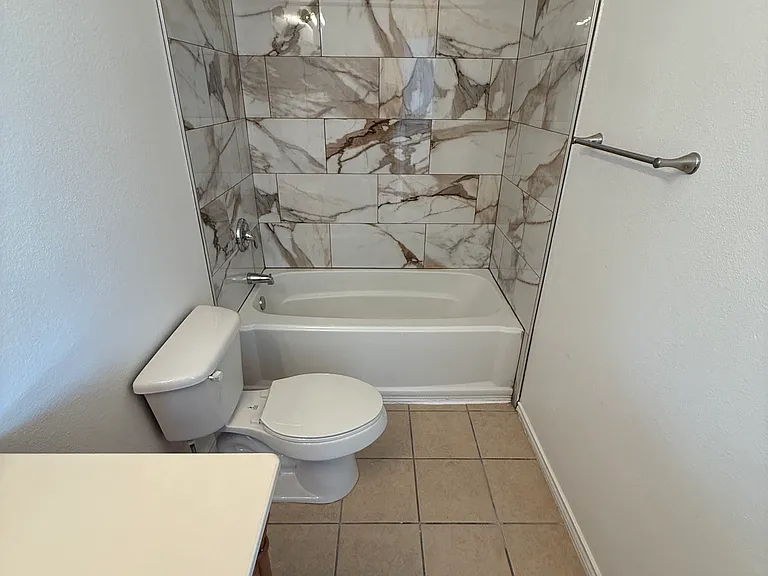 320 Woodgrove Dr #A — Photo 18