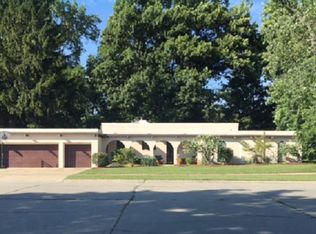 25300 Rouge River Dr, Dearborn Heights, MI 48127